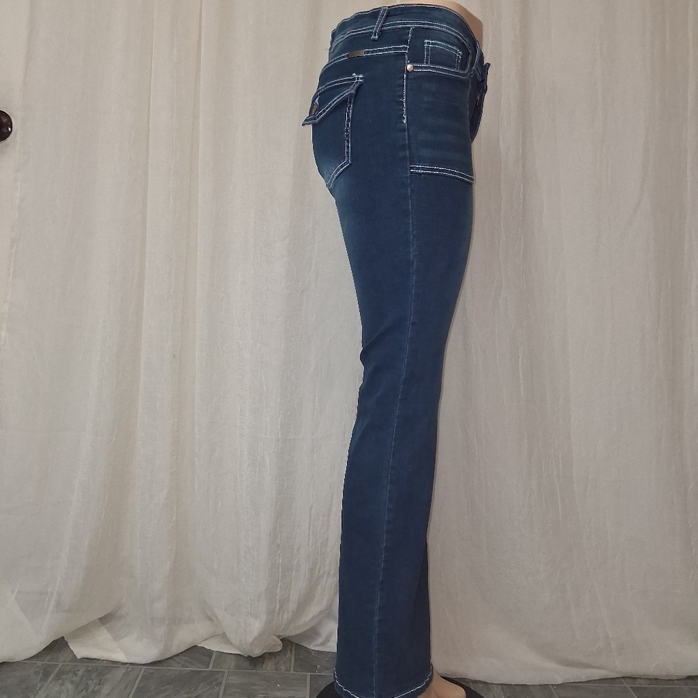 Angels Off Difference Women Size 10/30 Dark Blue Flare Jeans - Picture 8 of 16